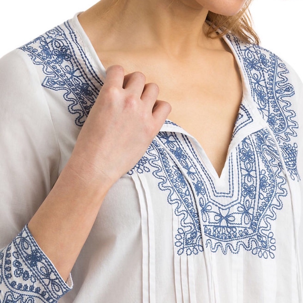 Vineyard Vines Embroidered Top - Picture 2 of 3